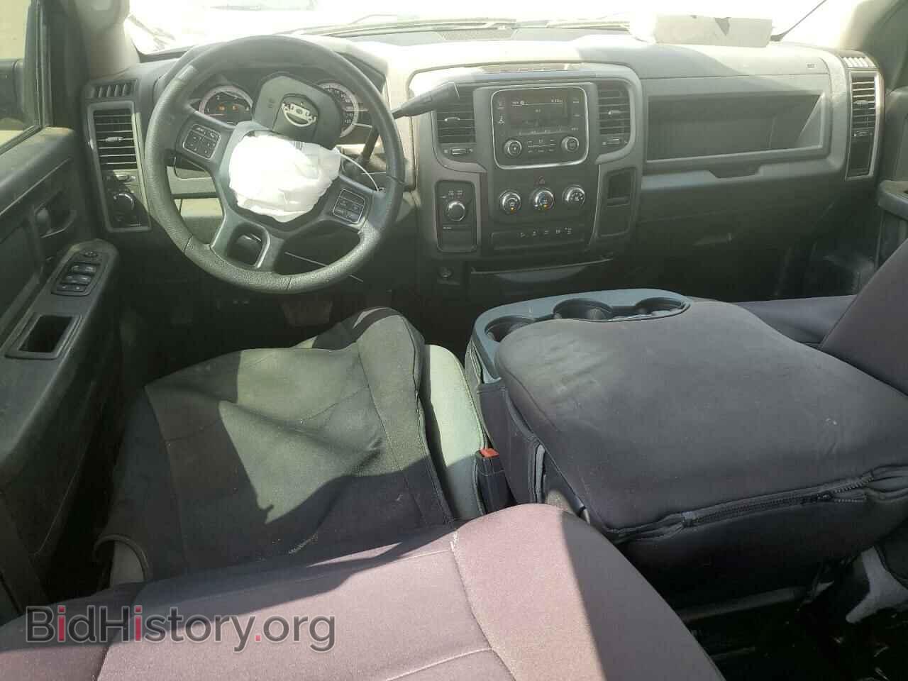 2018 RAM All Models - VIN: 3C6UR5CL0JG183768 - Photo 8