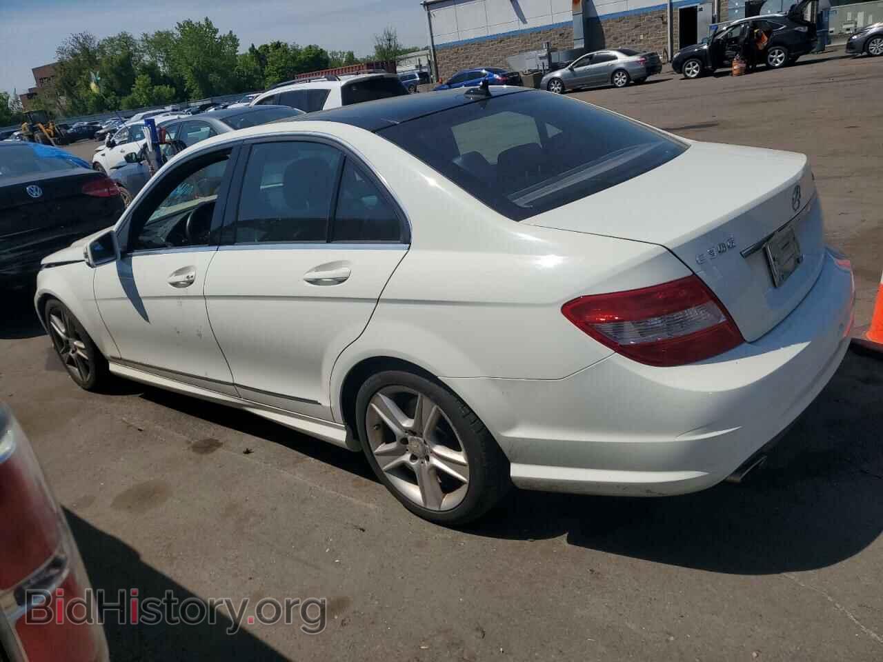2011 MERCEDES-BENZ C-CLASS - VIN: WDDGF8BB0BR171636 - Фото 2