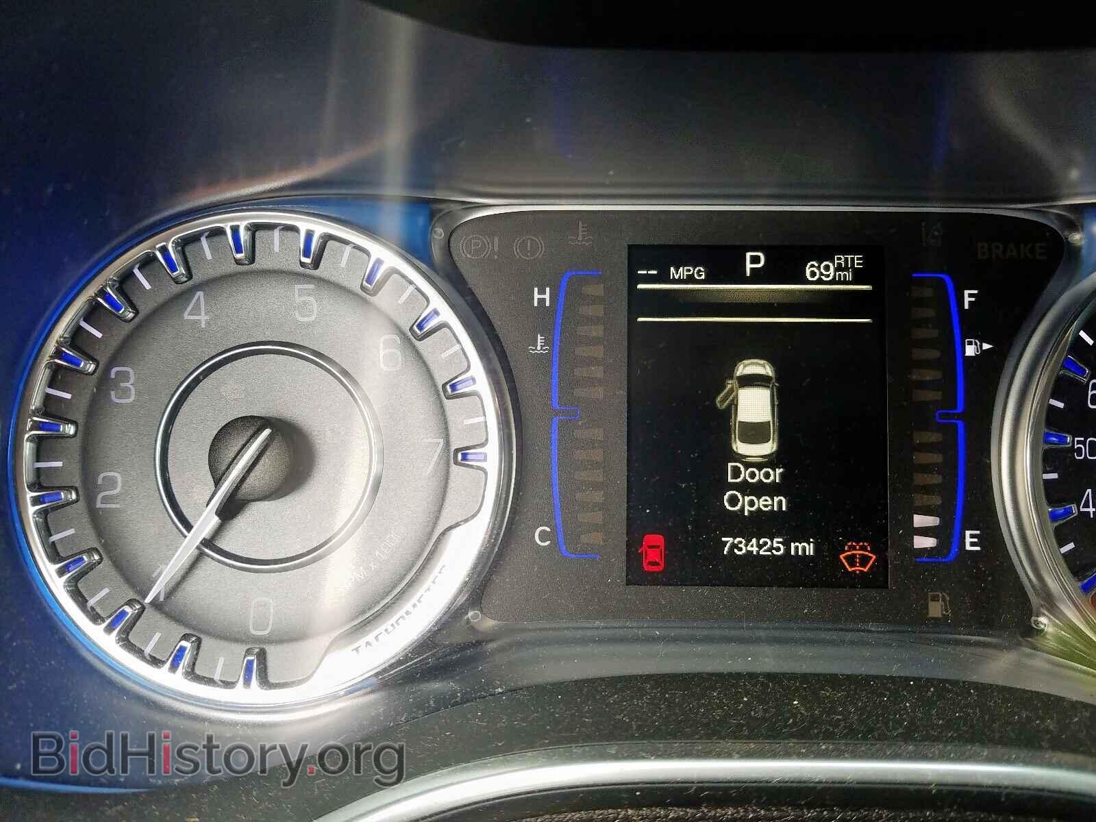 2016 CHRYSLER 200 - VIN: 1C3CCCAB1GN185070 - Photo 8