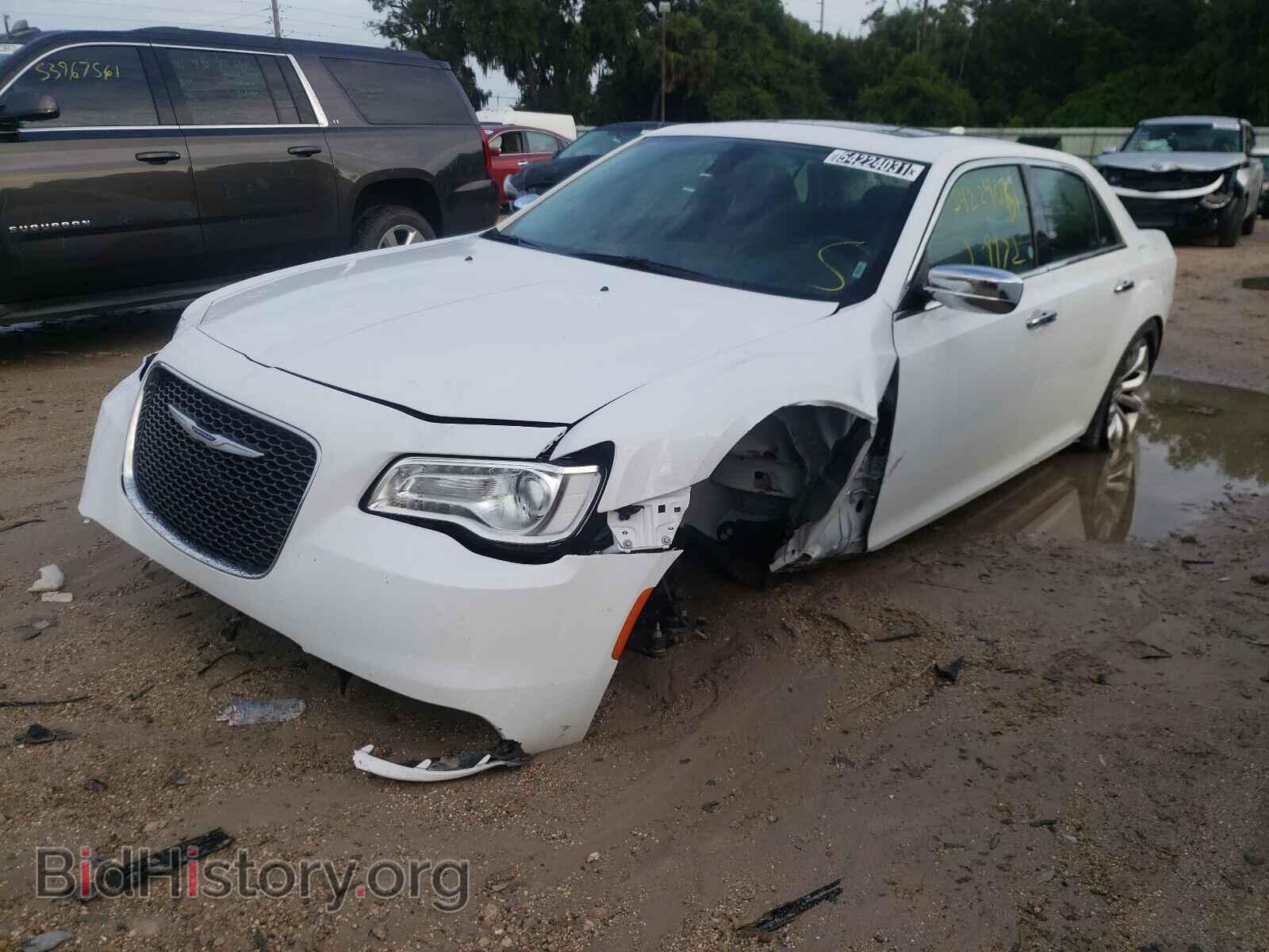 2020 CHRYSLER 300 - VIN: 2C3CCAEG0LH108607 - Фото 2