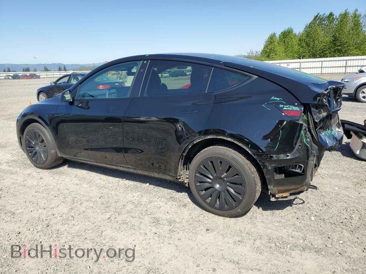 2024 TESLA MODEL Y - VIN: 7SAYGDEE5RF081234 - Photo 2