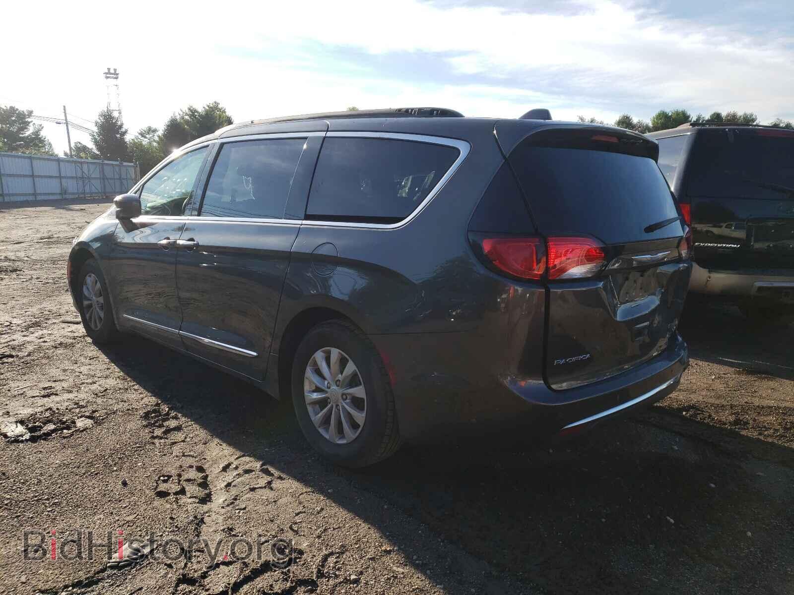 2017 CHRYSLER PACIFICA - VIN: 2C4RC1BG2HR832021 - Фото 3