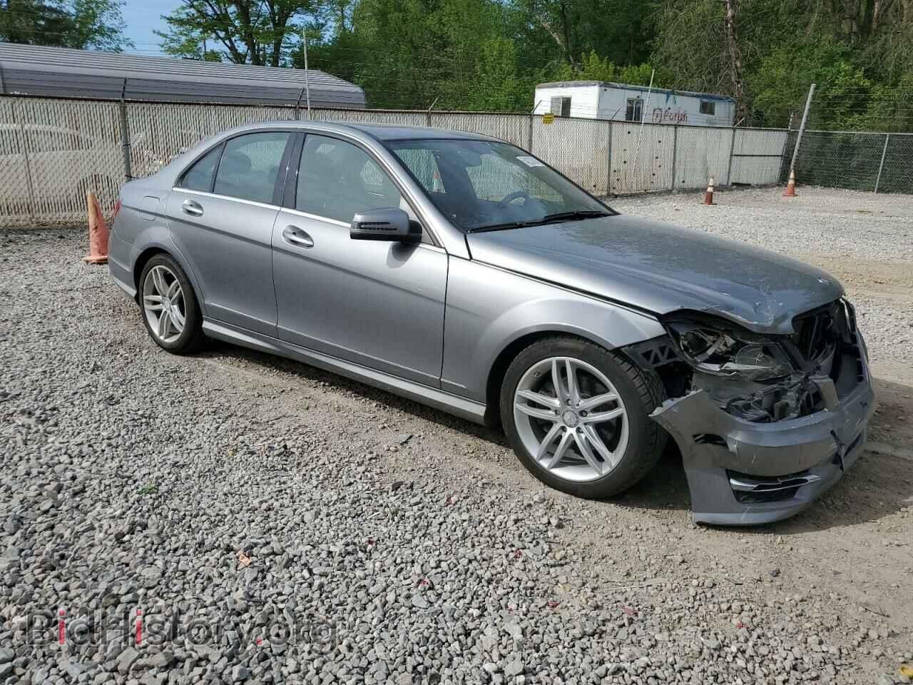 2012 MERCEDES-BENZ C-CLASS - VIN: WDDGF8BB1CF872415 - Фото 4