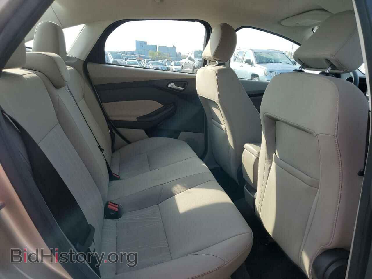 2017 FORD FOCUS - VIN: 1FADP3F28HL210725 - Photo 10