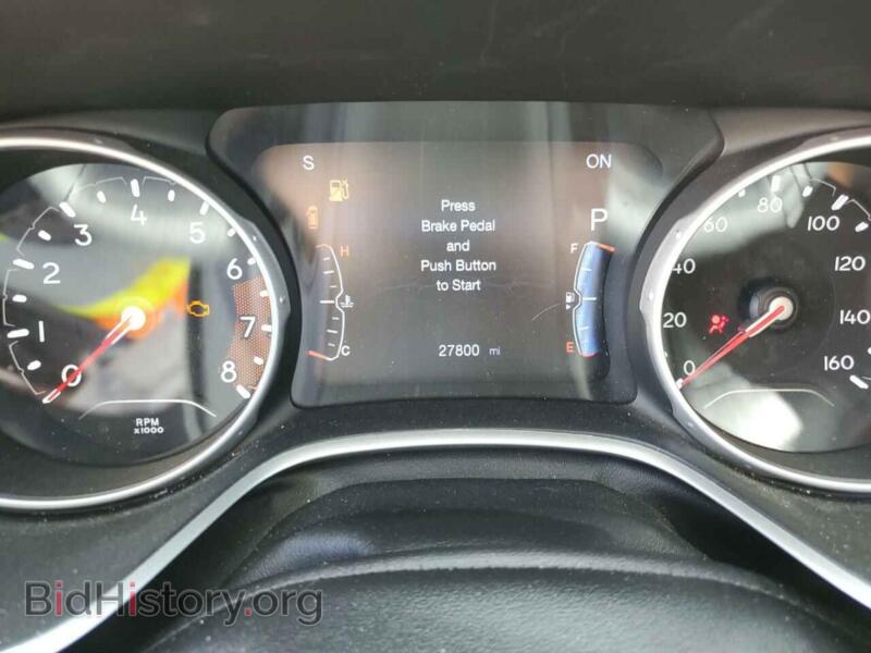 2020 Jeep COMPASS (VIN 3C4NJDCB6LT204378) — photo 9 of 13