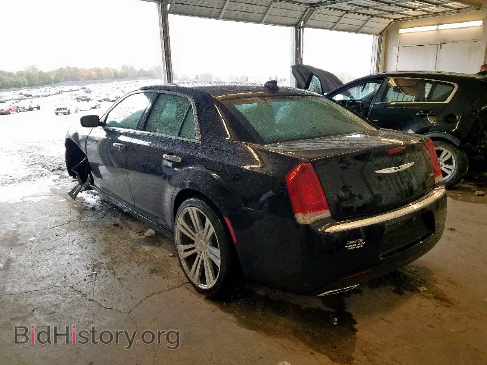 2019 CHRYSLER 300 - VIN: 2C3CCAAG9KH612352 - Фото 3