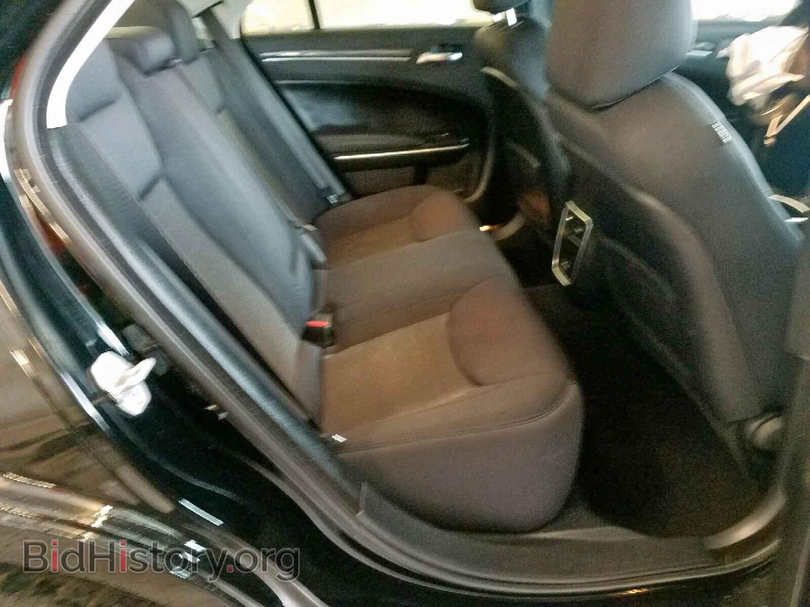 2019 CHRYSLER 300 - VIN: 2C3CCAAG9KH612352 - Фото 6