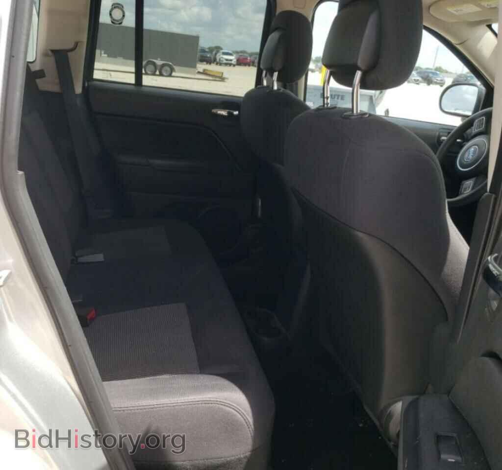 2011 JEEP COMPASS - VIN: 1J4NT1FB5BD264378 - Фото 6