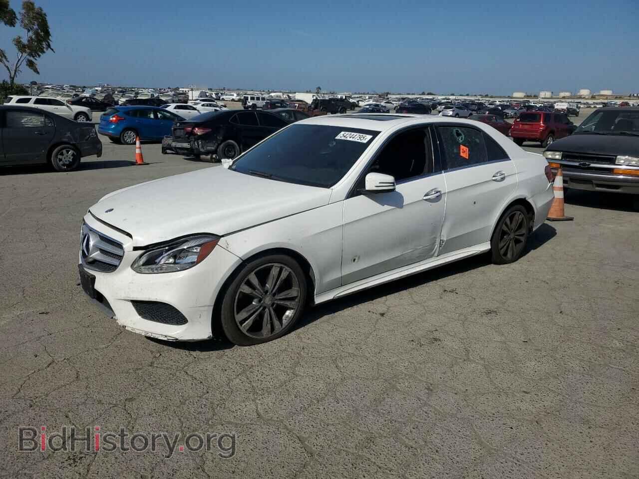Photo WDDHF5KB1EA967320 - MERCEDES-BENZ E-CLASS 2014