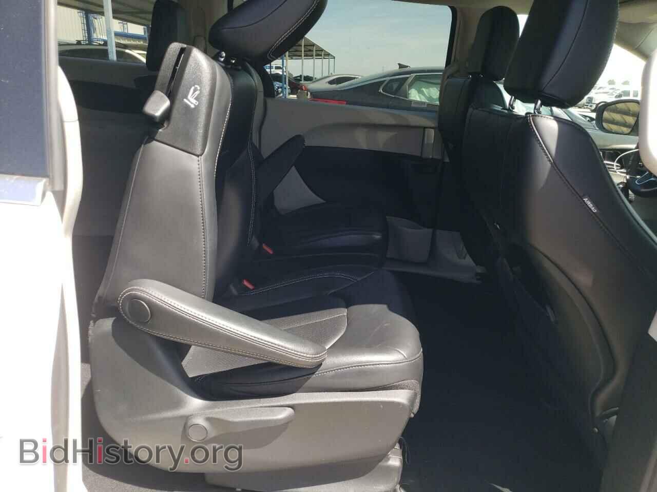 2023 CHRYSLER PACIFICA - VIN: 2C4RC1L71PR588598 - Фото 11