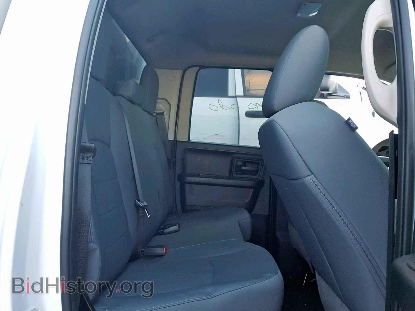 2018 RAM 1500 ST - VIN: 1C6RR7FG4JS169543 - Фото 2