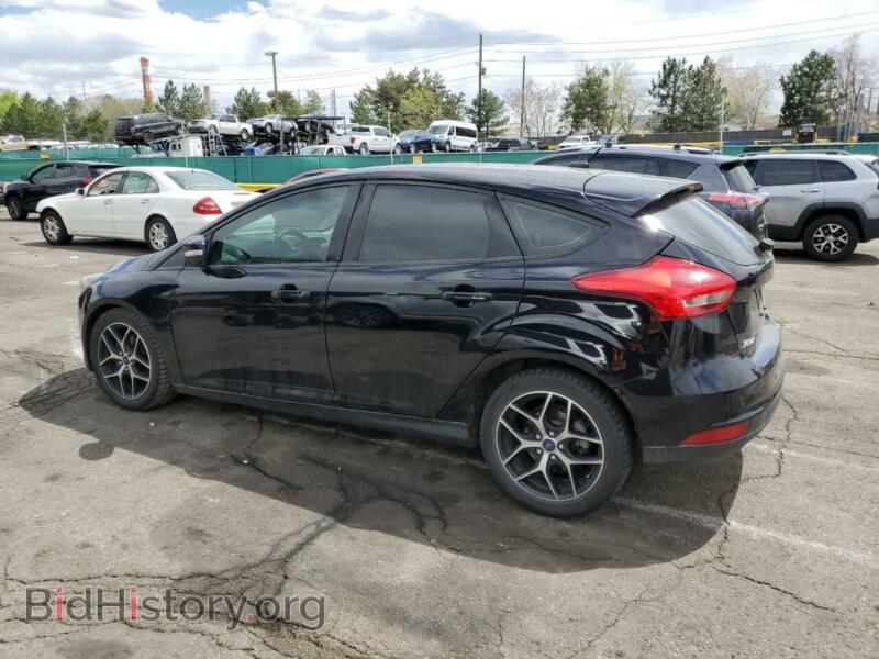 2017 Ford FOCUS (VIN 1FADP3M23HL271130) — photo 2 of 13
