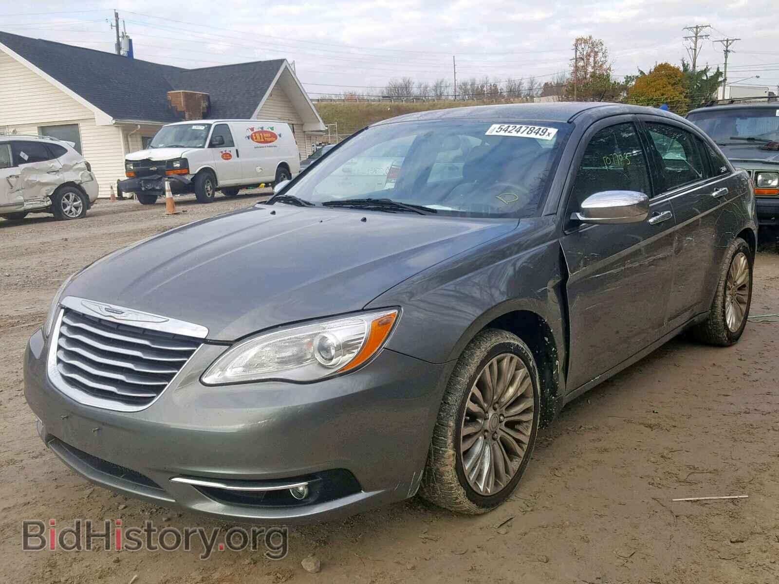 2013 CHRYSLER 200 - VIN: 1C3CCBCGXDN744890 - Фото 2