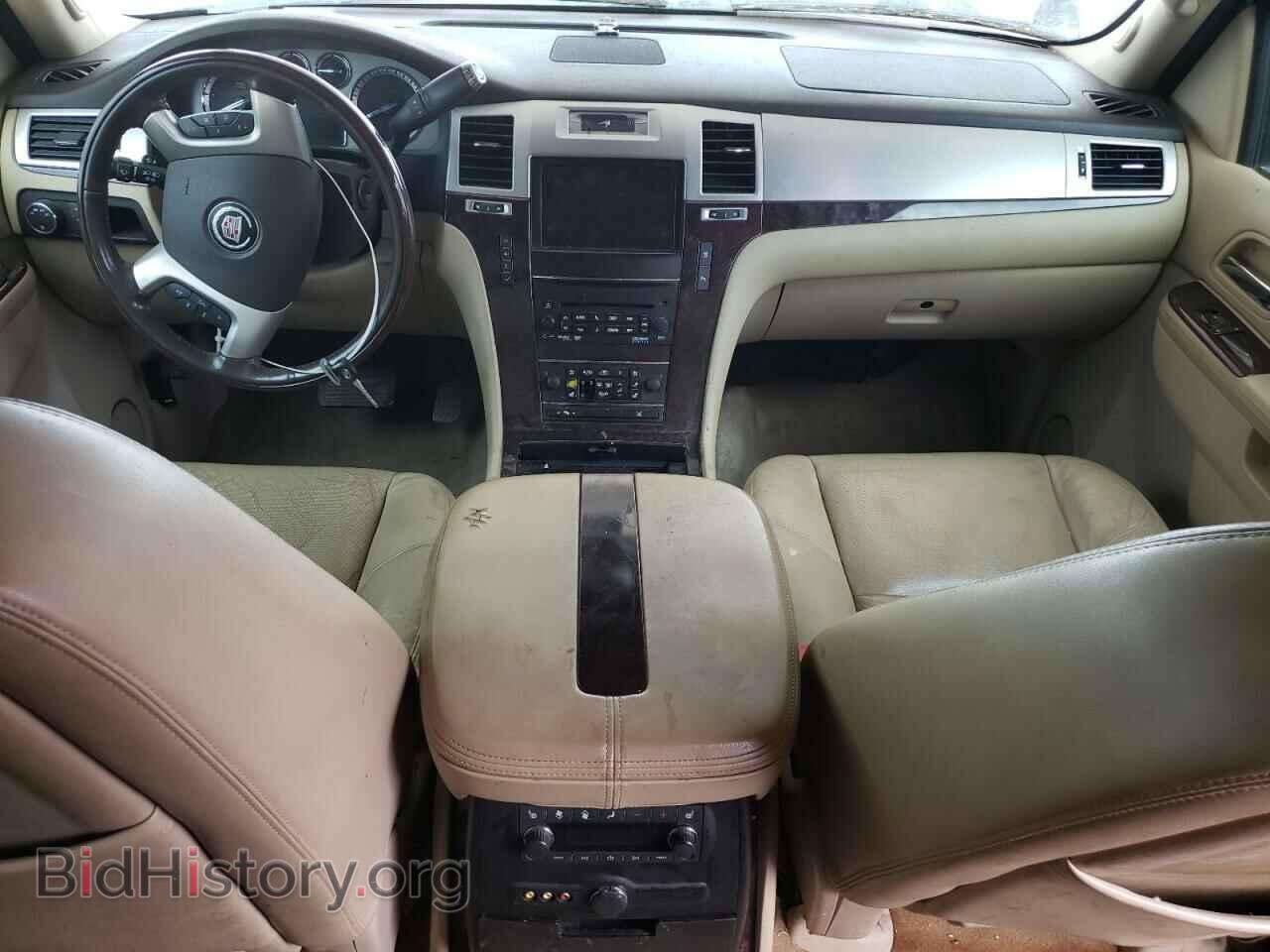 2011 CADILLAC ESCALADE - VIN: 1GYS4CEF1BR367591 - Фото 8