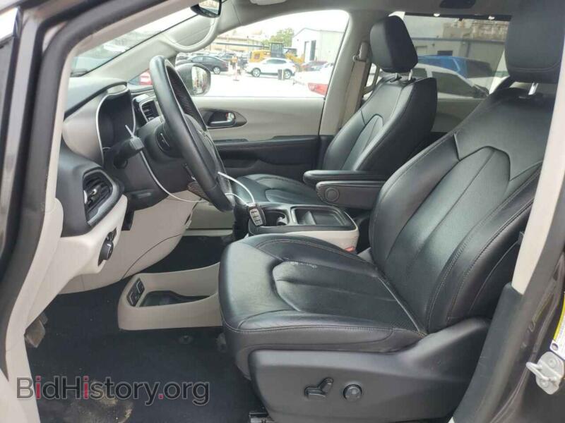 2020 Chrysler PACIFICA (VIN 2C4RC1BG0LR172201) — фото 7 из 13