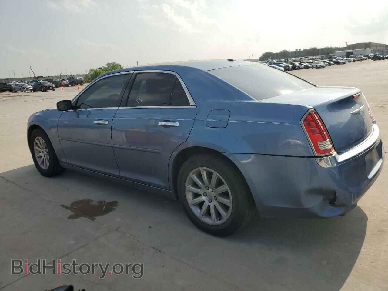 2011 CHRYSLER 300 - VIN: 2C3CA5CG3BH564227 - Фото 2