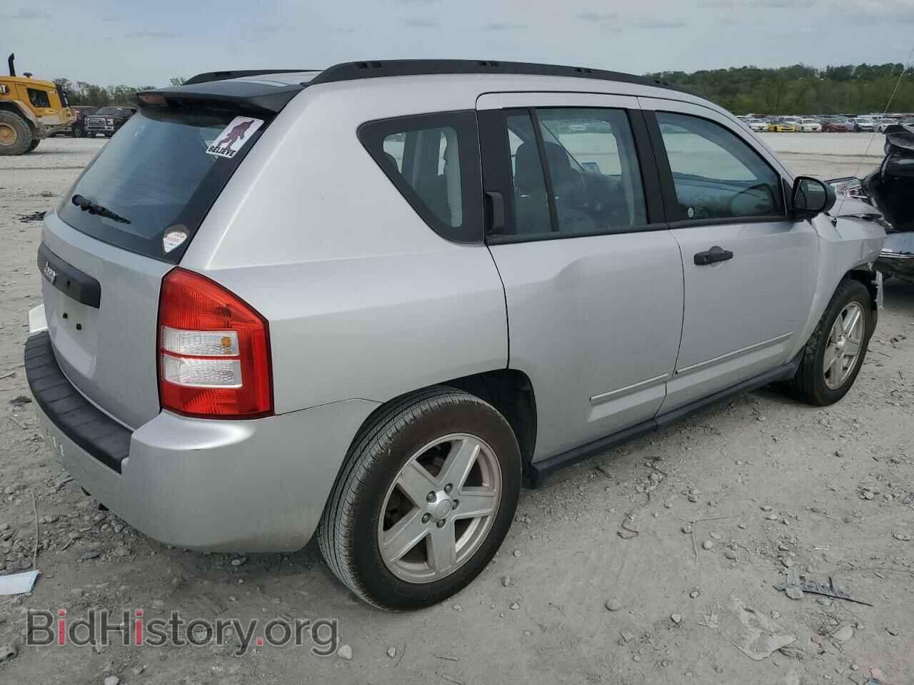 2010 JEEP COMPASS - VIN: 1J4NF4FB2AD505885 - Фото 3
