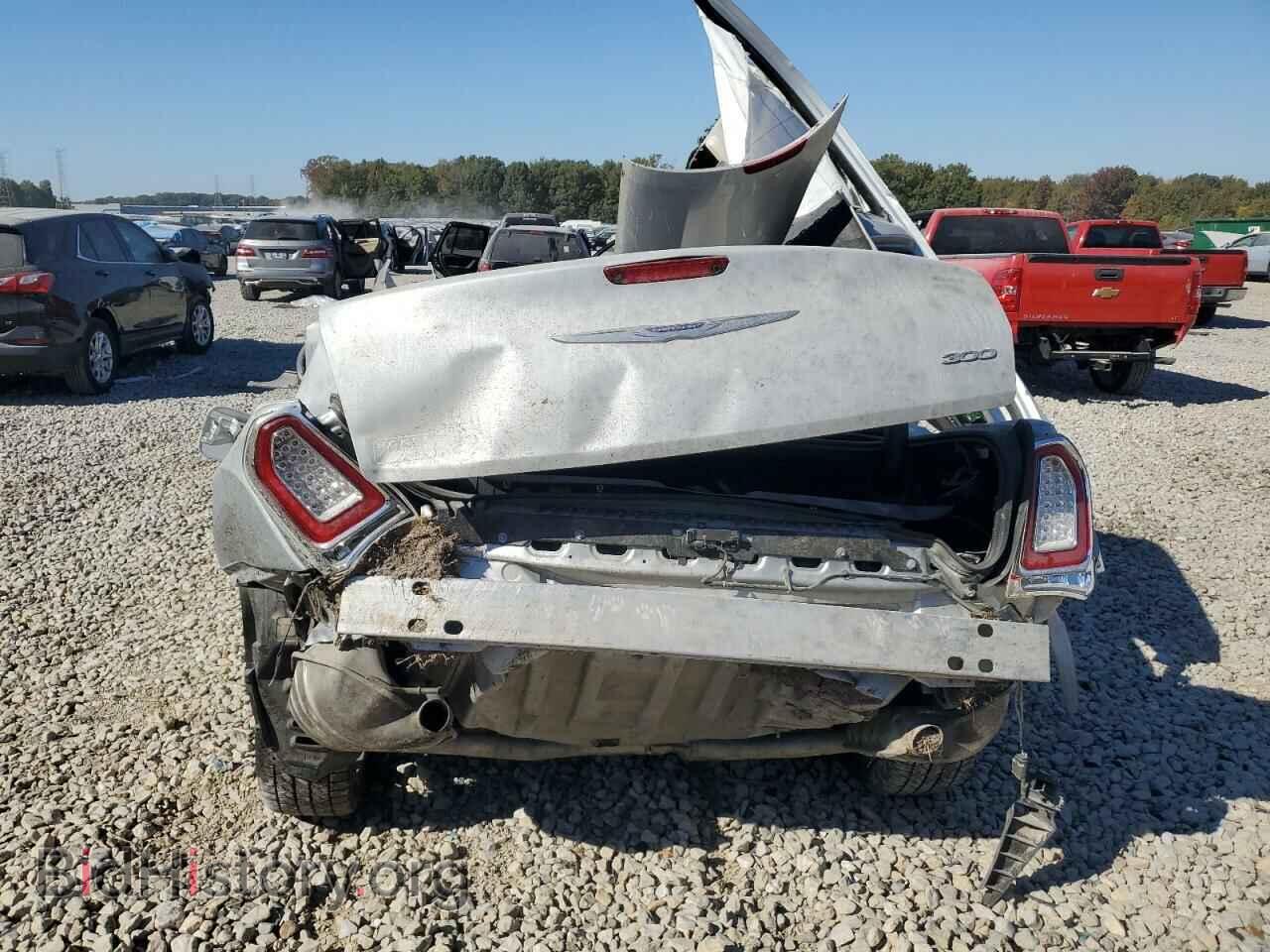 2019 CHRYSLER 300 - VIN: 2C3CCAAG7KH648363 - Фото 6