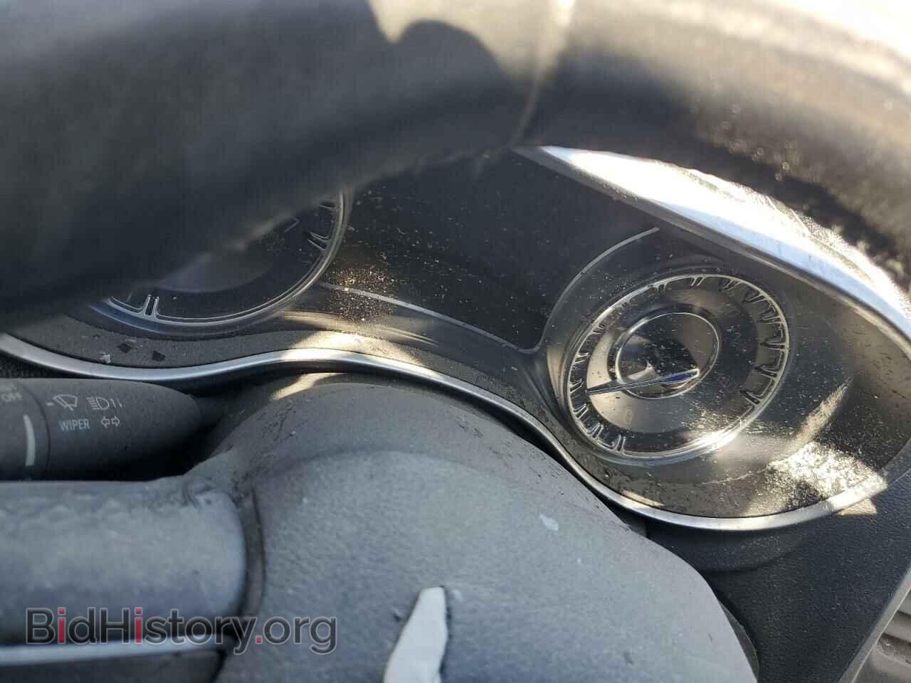 2019 CHRYSLER 300 - VIN: 2C3CCAAG7KH648363 - Фото 9