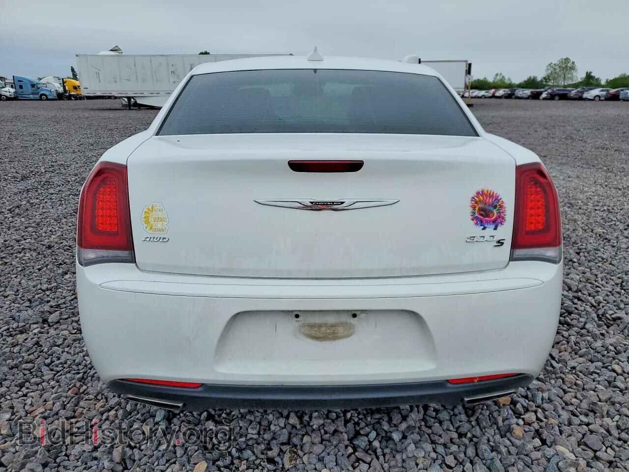 2019 CHRYSLER 300 - VIN: 2C3CCAGG8KH648542 - Фото 6