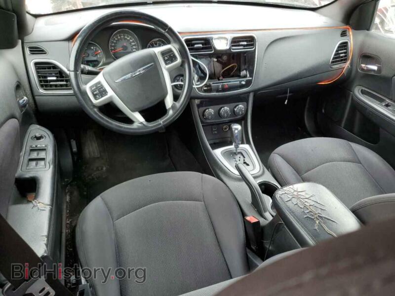 2013 Chrysler 200 (VIN 1C3CCBBB5DN655430) — фото 8 из 12