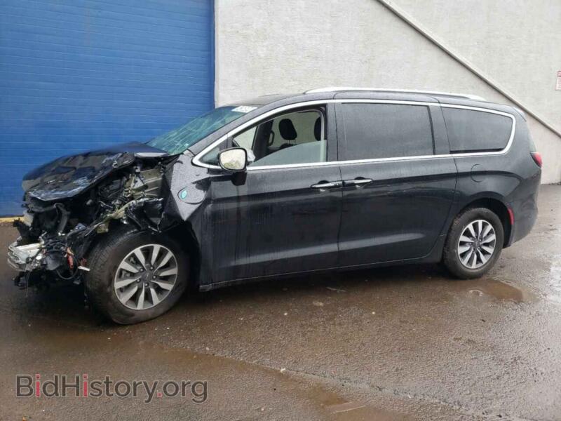 2021 Chrysler PACIFICA Hybrid Touring L (VIN 2C4RC1L78MR606090) — photo 1 of 13, Copart, damage: front end