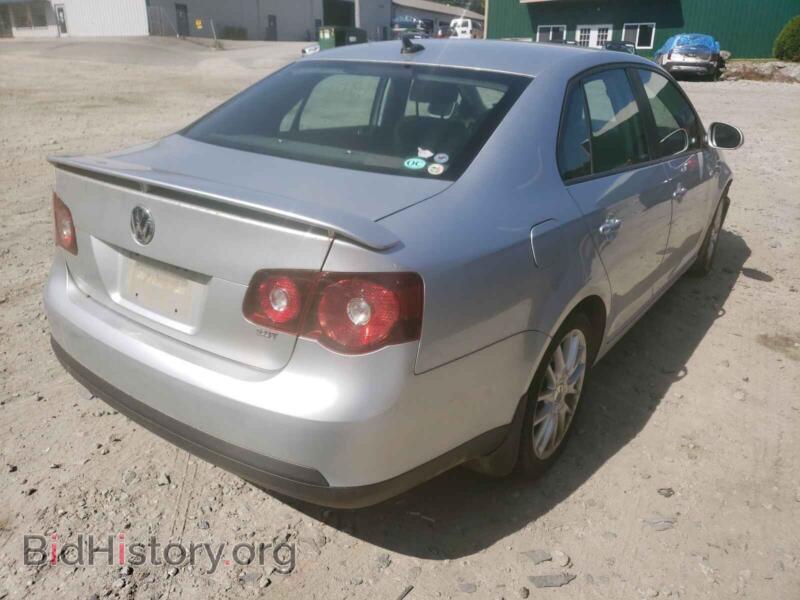 2008 Volkswagen JETTA (VIN 3VWRA71K58M196651) — фото 4 из 10