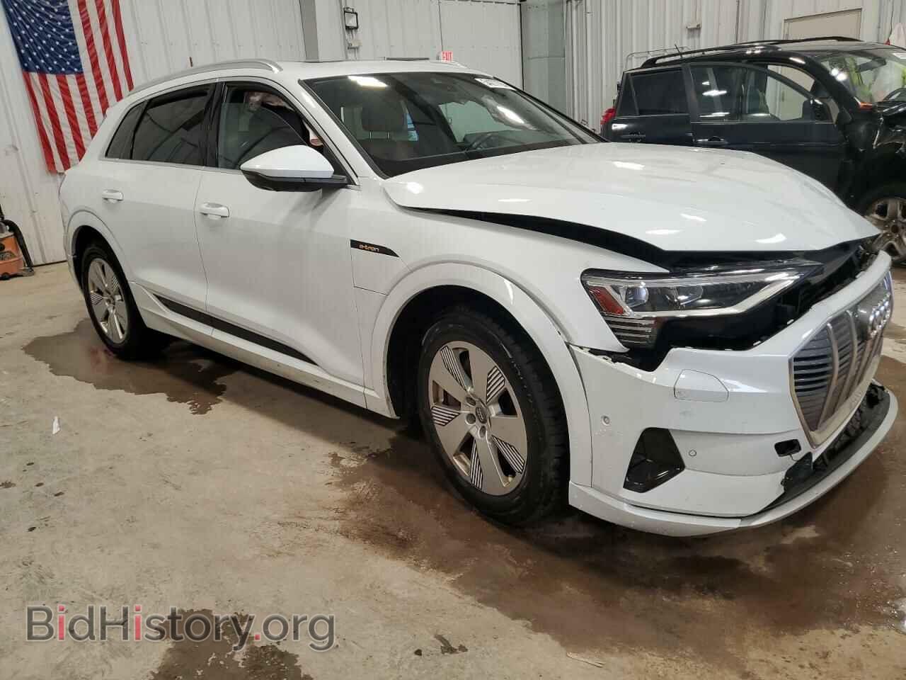 2019 AUDI E-TRON - VIN: WA1LAAGE1KB015089 - Photo 4
