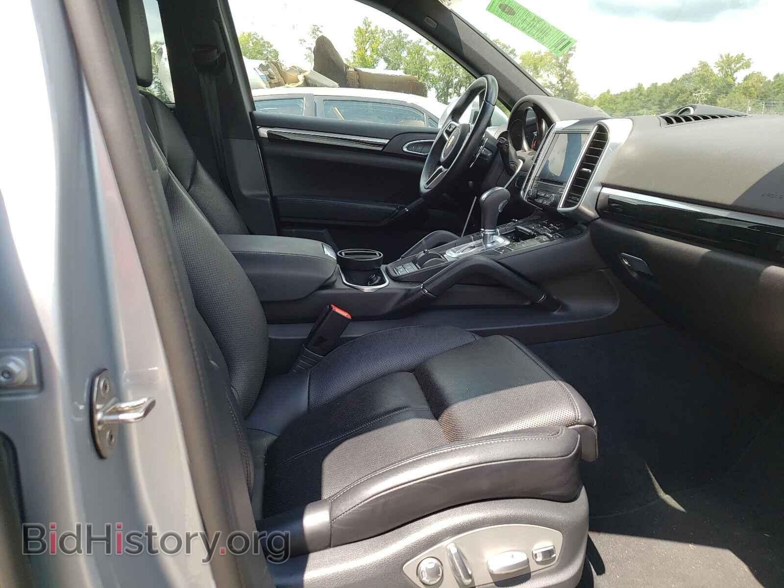 2017 PORSCHE CAYENNE - VIN: WP1AA2A28HKA91367 - Photo 5