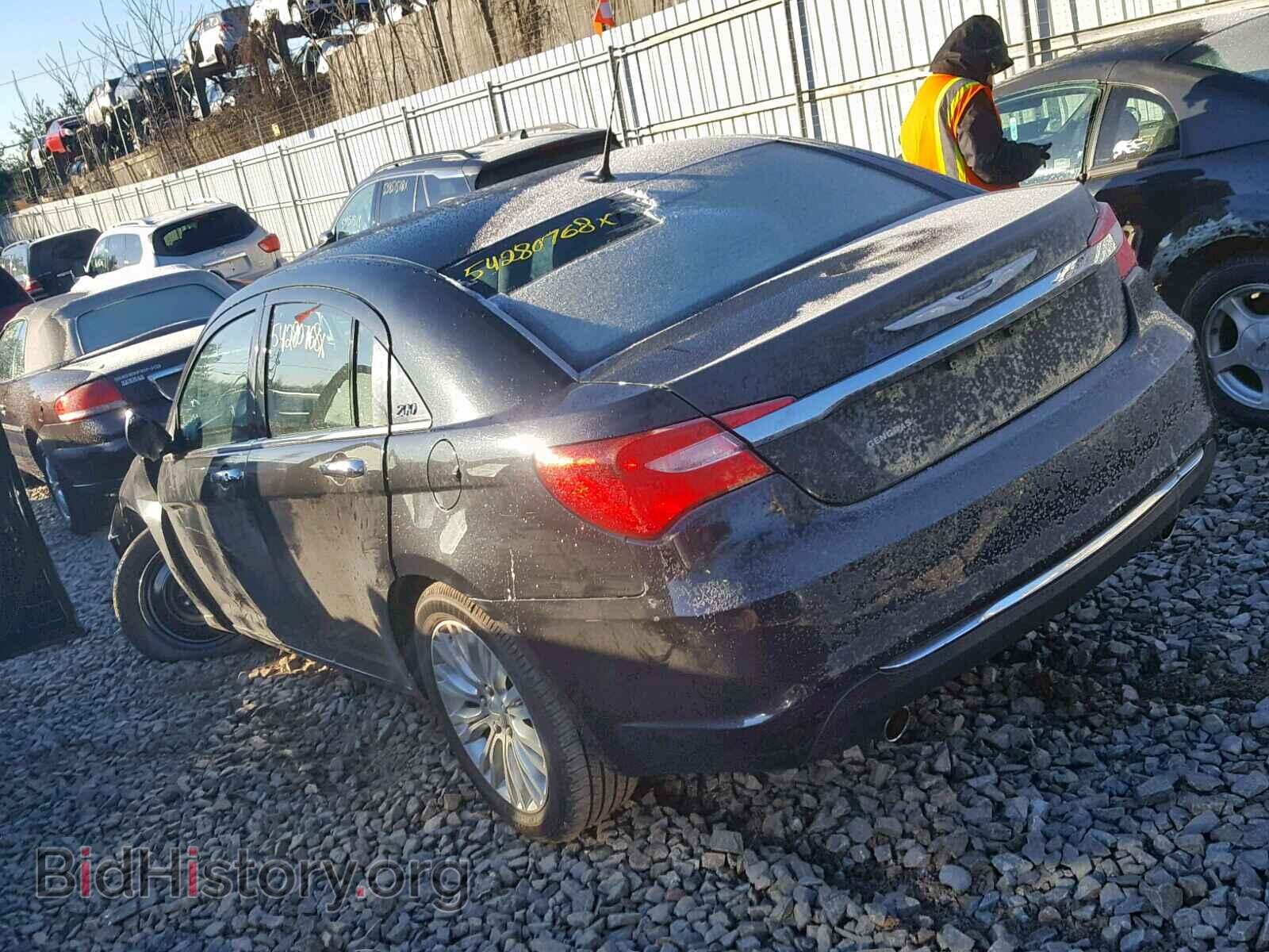 2011 CHRYSLER 200 - VIN: 1C3BC2FG4BN520552 - Photo 3