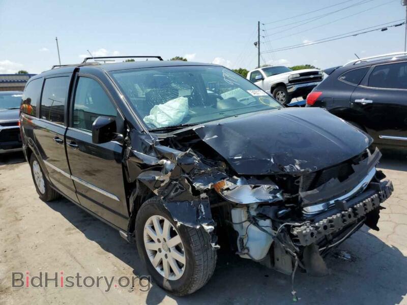 2016 Chrysler MINIVAN Town & COU (VIN 2C4RC1BG0GR289797) — photo 1 of 10, Copart, damage: front end