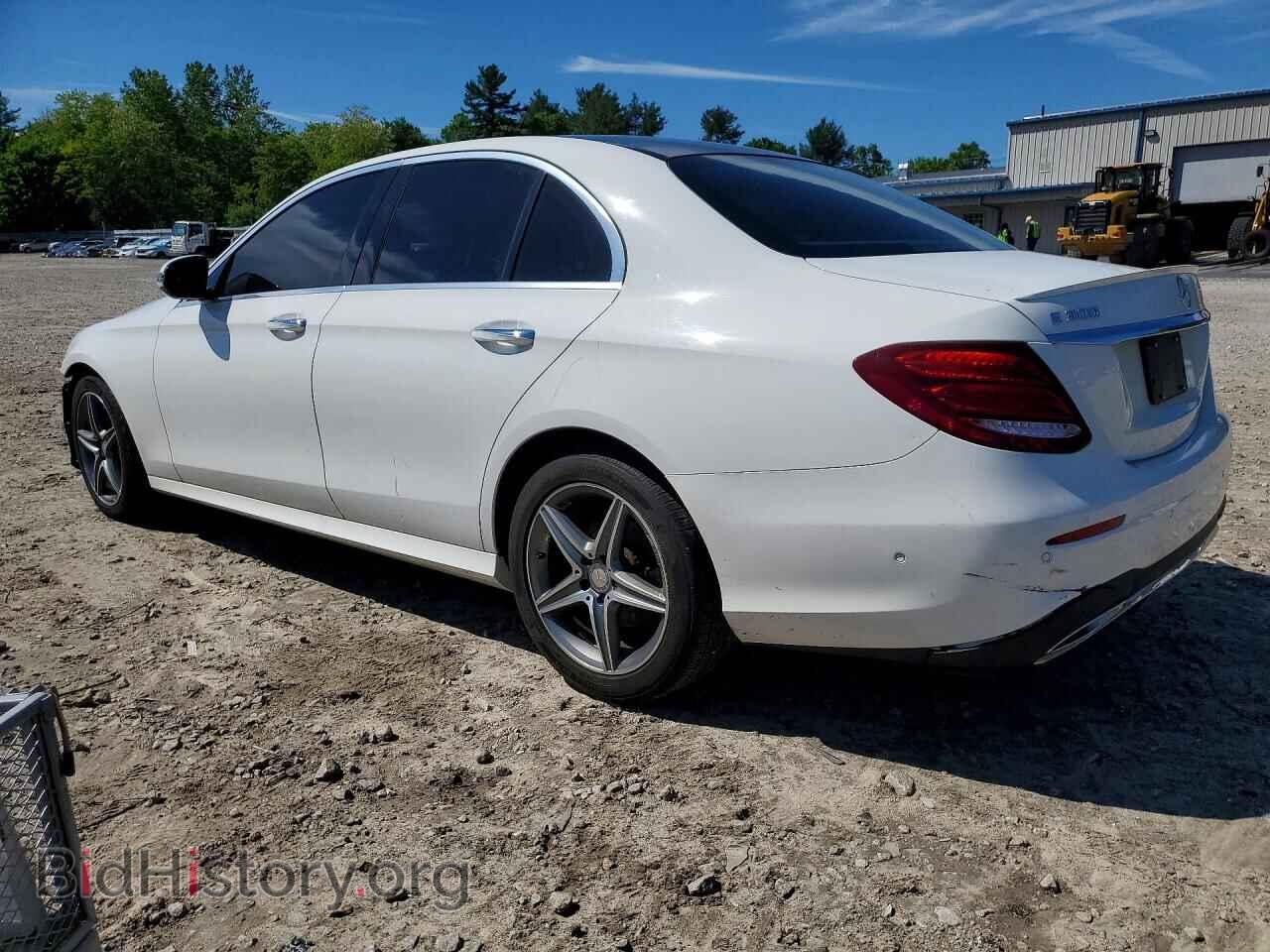 2017 MERCEDES-BENZ E-CLASS - VIN: WDDZF4KB2HA212664 - Фото 2