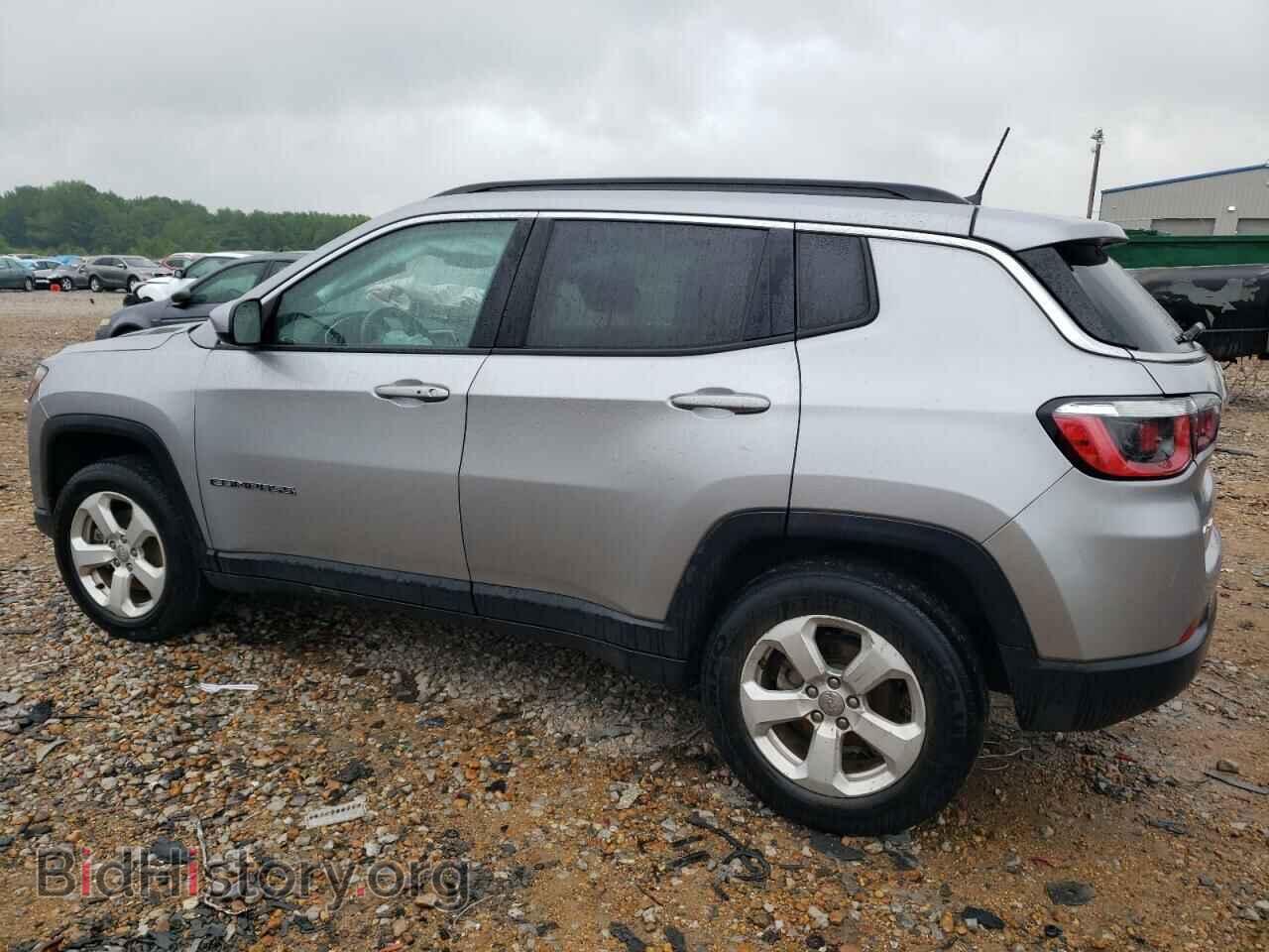 2018 JEEP COMPASS - VIN: 3C4NJDBB7JT360105 - Фото 2