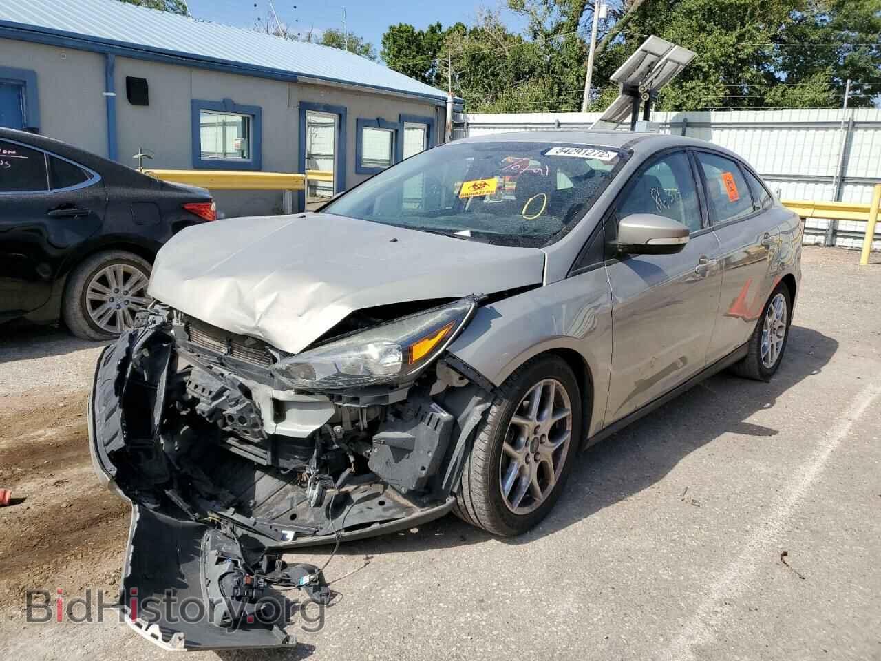 2015 FORD FOCUS - VIN: 1FADP3F22FL320022 - Photo 2