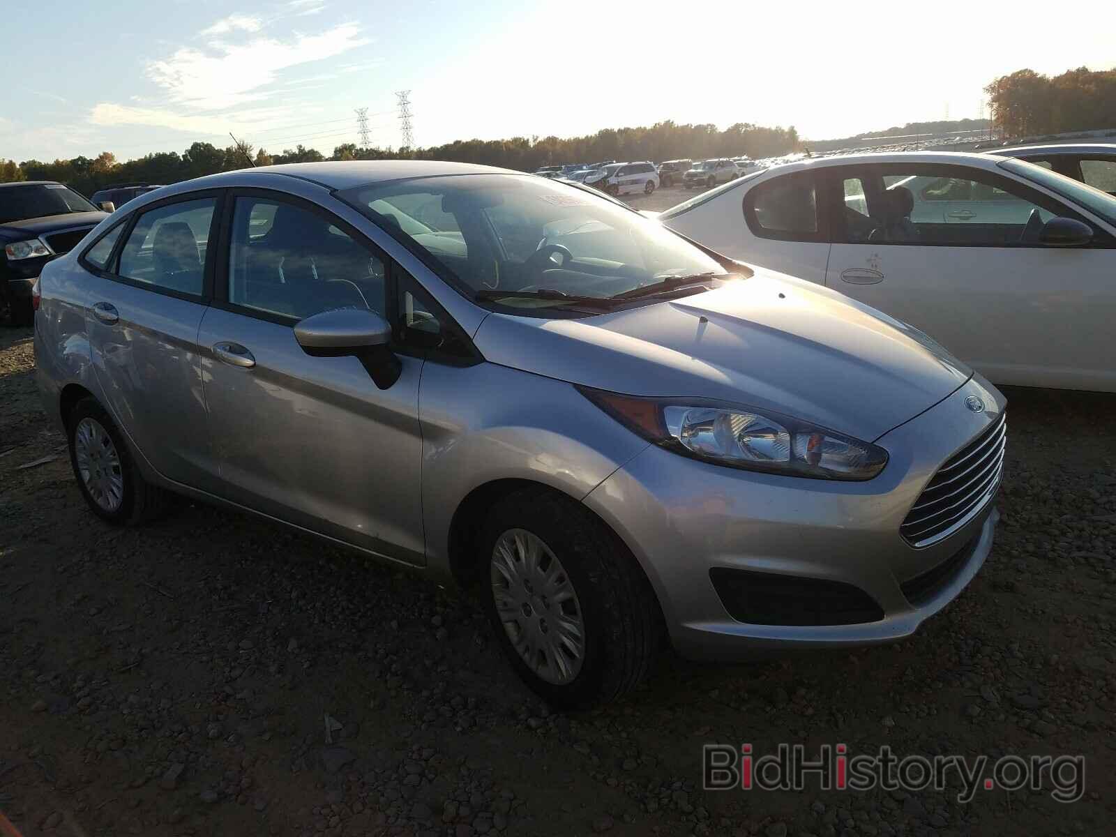 Photo 3FADP4AJ0JM126066 - FORD FIESTA 2018