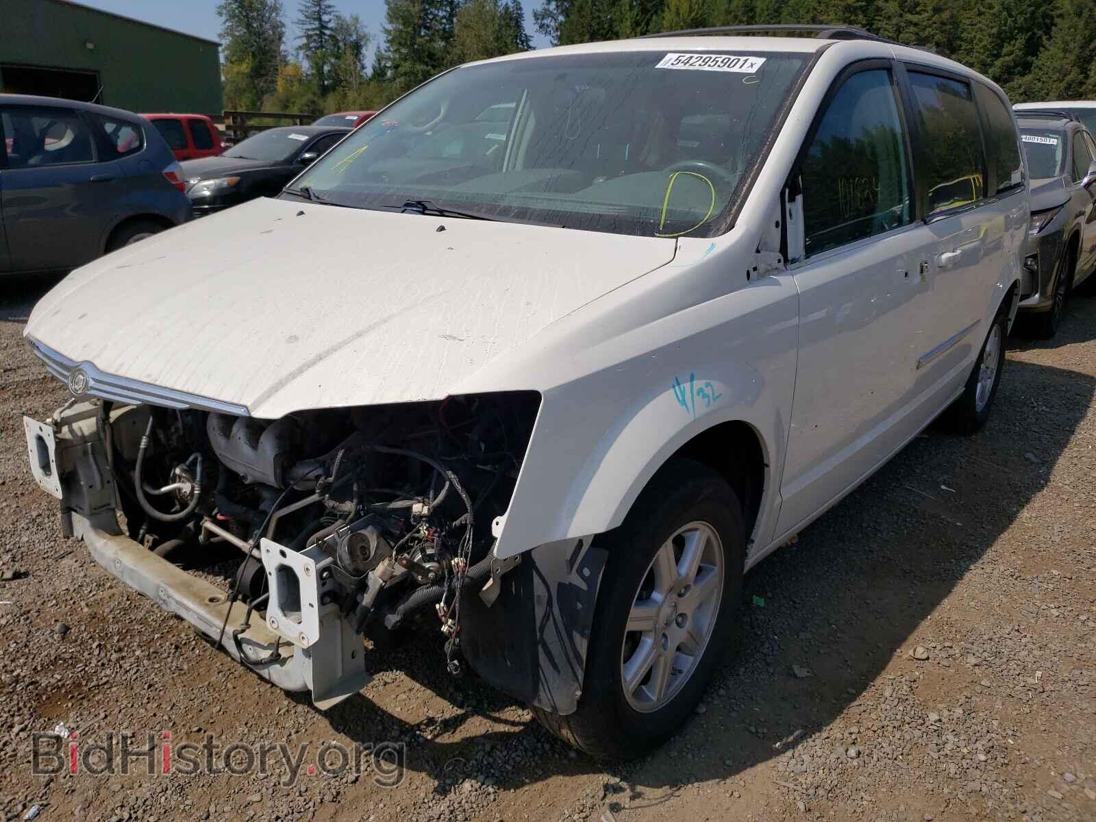 2010 CHRYSLER MINIVAN - VIN: 2A4RR5D11AR359534 - Photo 2