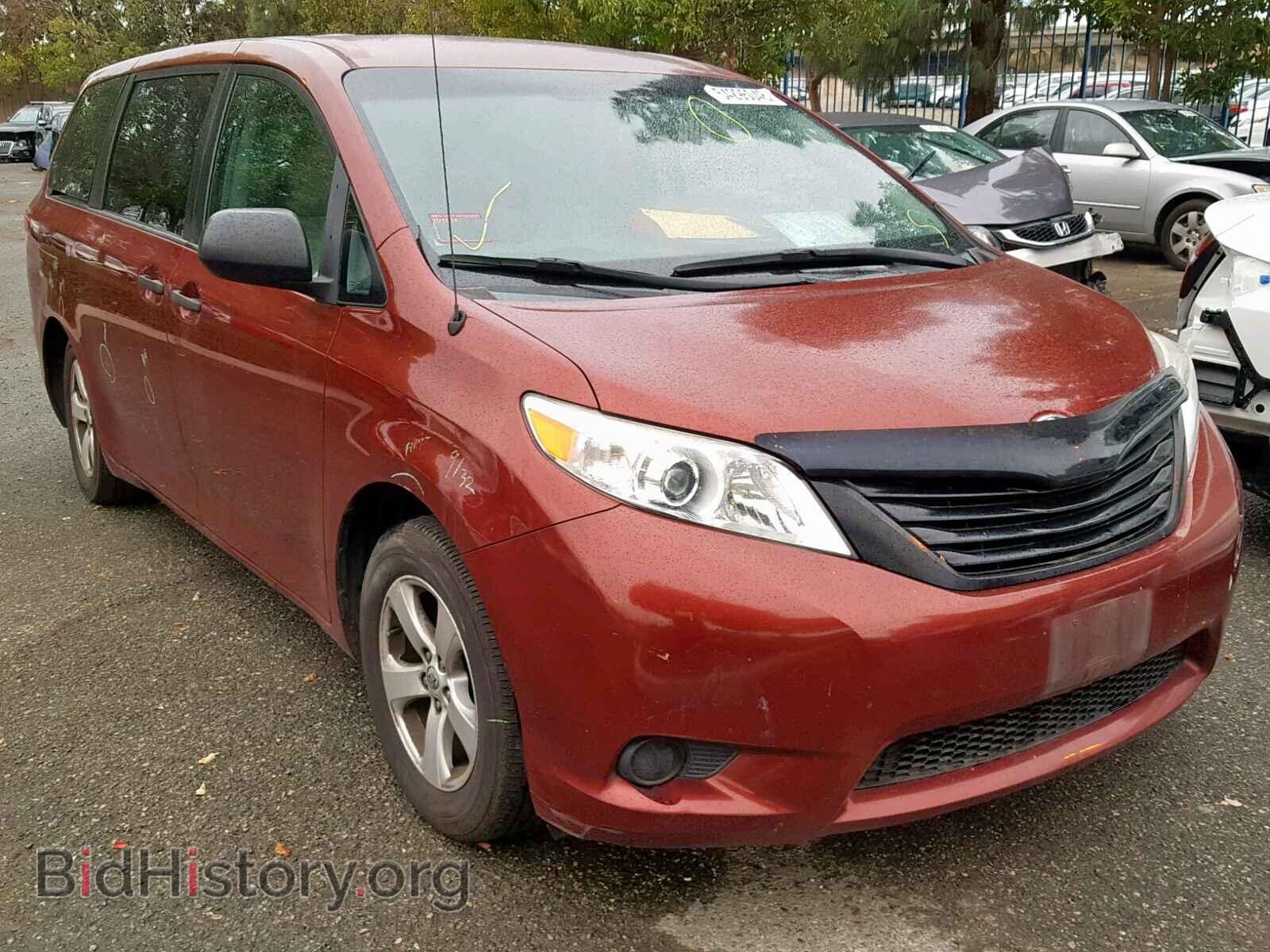 Photo 5TDZK3DC8DS293236 - TOYOTA SIENNA BAS 2013