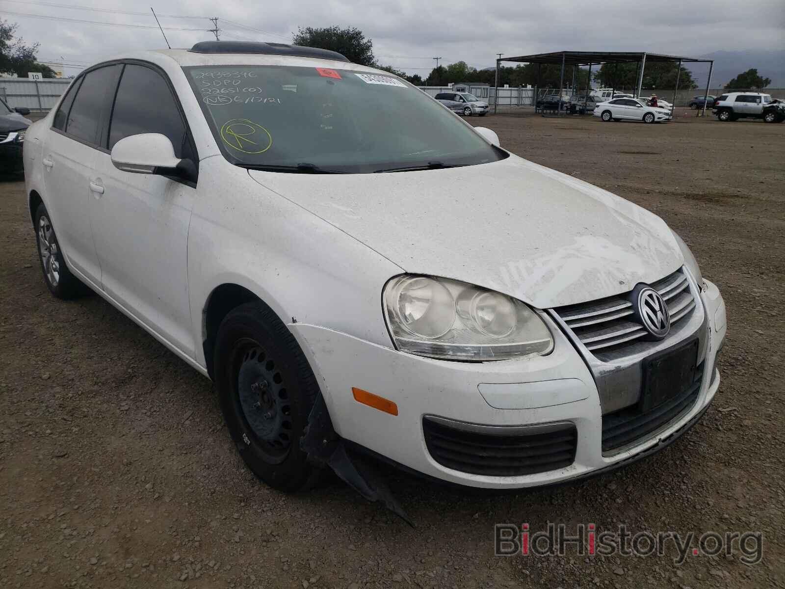 Photo 3VWRZ7AJ3AM167803 - VOLKSWAGEN JETTA 2010