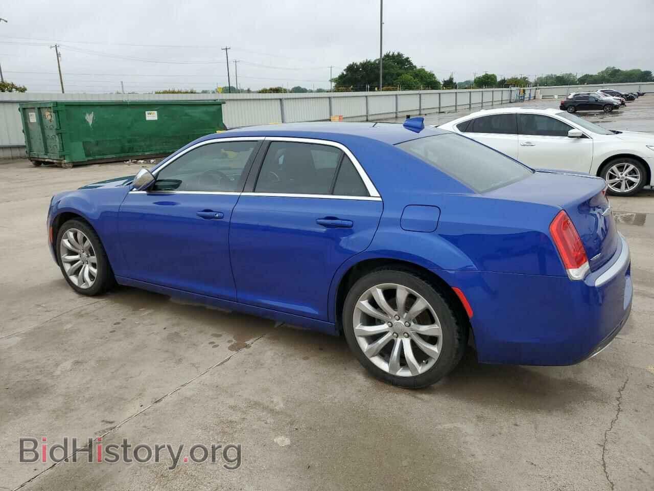 2018 CHRYSLER 300 - VIN: 2C3CCAAG4JH275121 - Фото 2