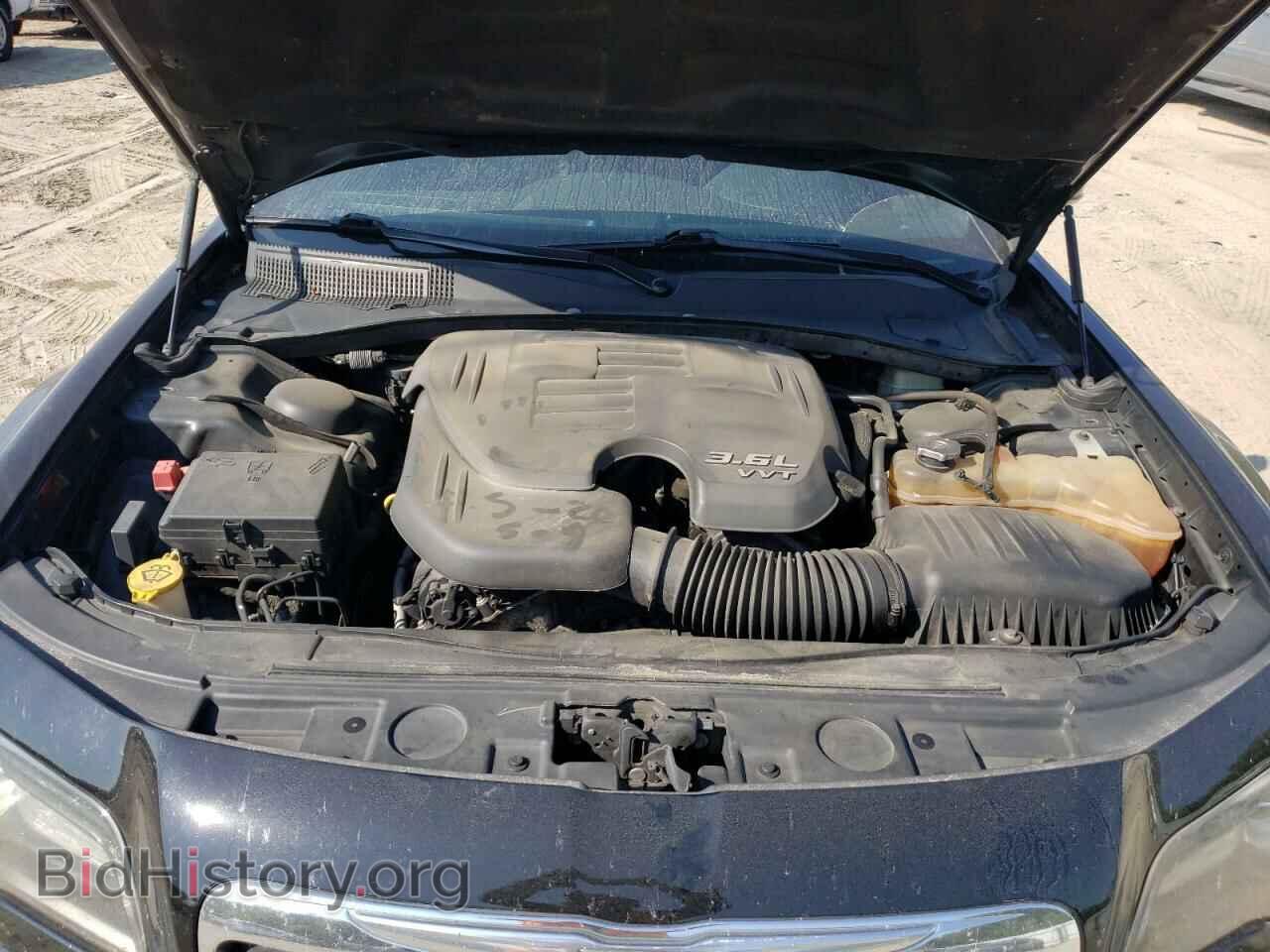 2014 CHRYSLER 300 - VIN: 2C3CCABG3EH132830 - Фото 11