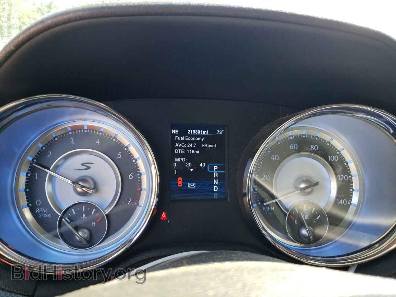 2014 CHRYSLER 300 - VIN: 2C3CCABG3EH132830 - Фото 9