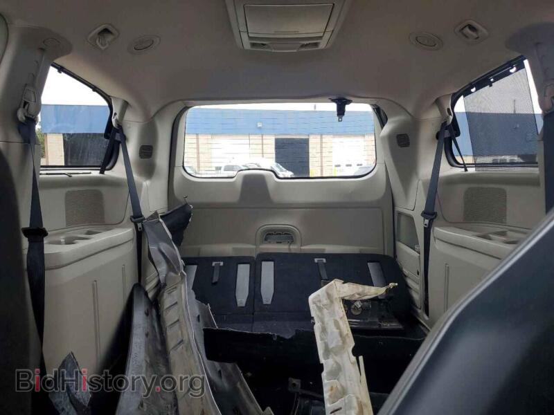 2016 Chrysler MINIVAN (VIN 2C4RC1BG2GR233506) — photo 10 of 13