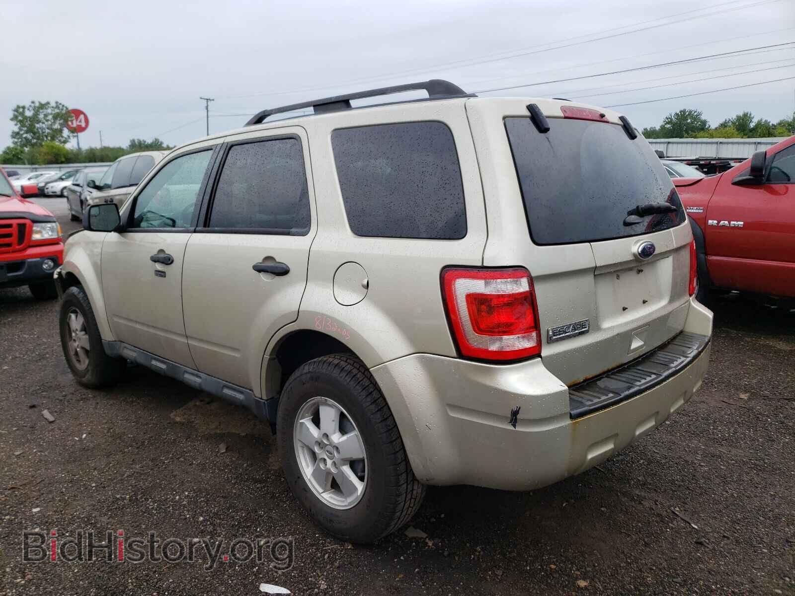 2011 FORD ESCAPE - VIN: 1FMCU0D70BKB77868 - Фото 3