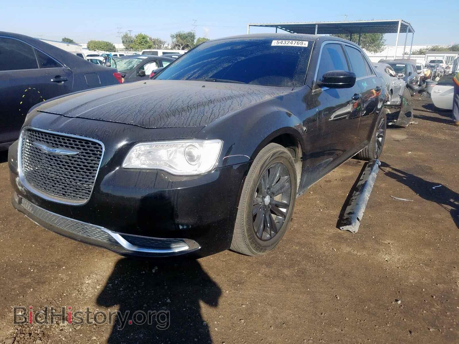 2017 CHRYSLER 300 - VIN: 2C3CCAAG9HH631492 - Фото 2