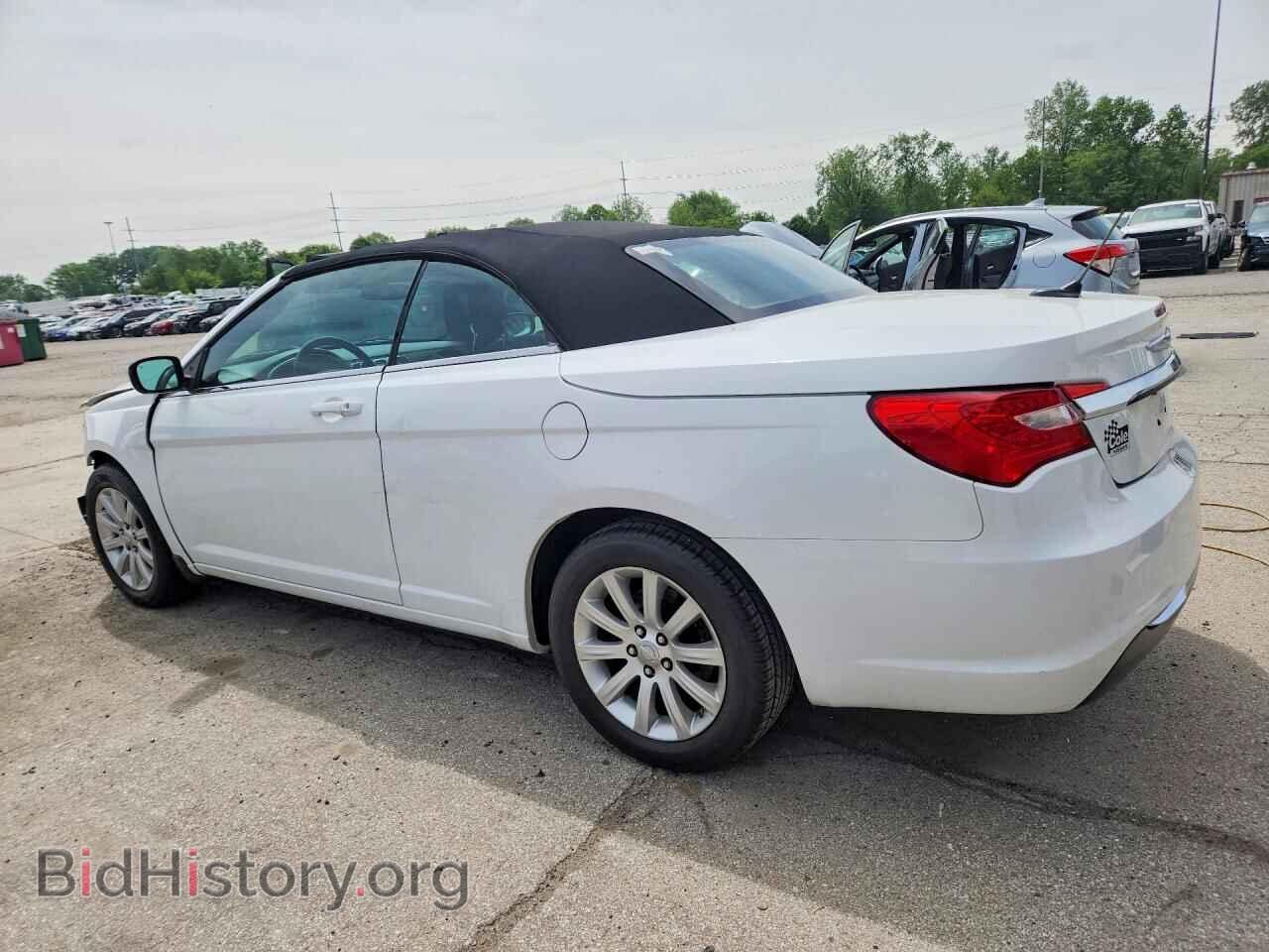 2013 CHRYSLER 200 - VIN: 1C3BCBEBXDN526770 - Photo 2