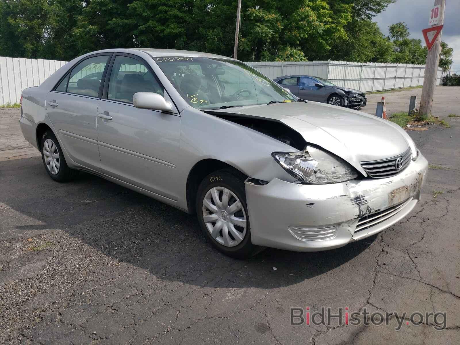 Photo 4T1BE32K96U687888 - TOYOTA CAMRY 2006