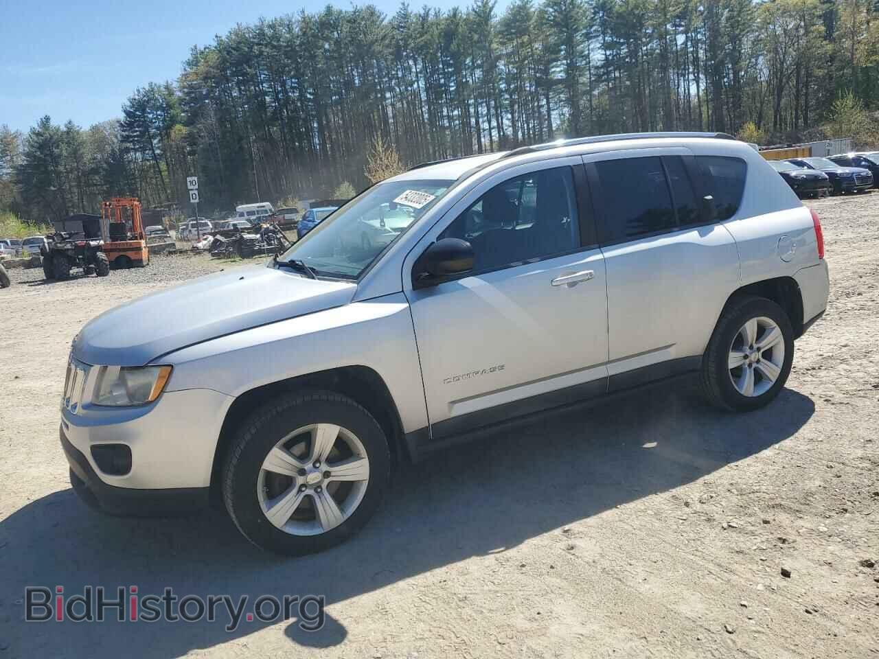 Photo 1J4NF1FB0BD148450 - JEEP COMPASS 2011