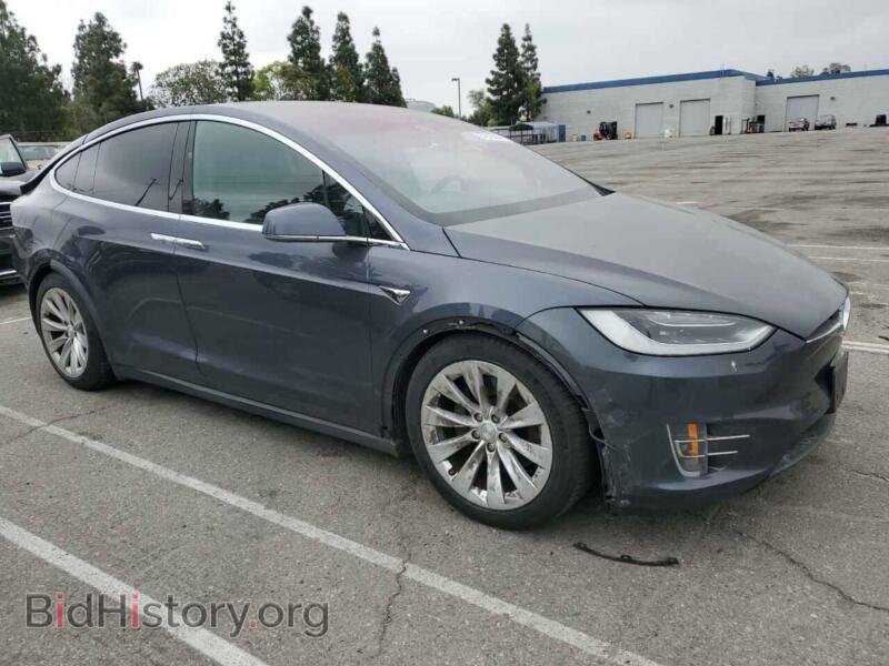 2018 Tesla MODEL X (VIN 5YJXCAE20JF137366) — photo 4 of 14