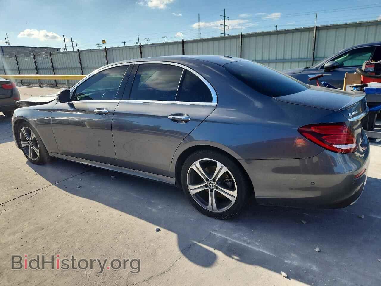 2018 MERCEDES-BENZ E-CLASS - VIN: WDDZF4JB3JA310500 - Фото 2