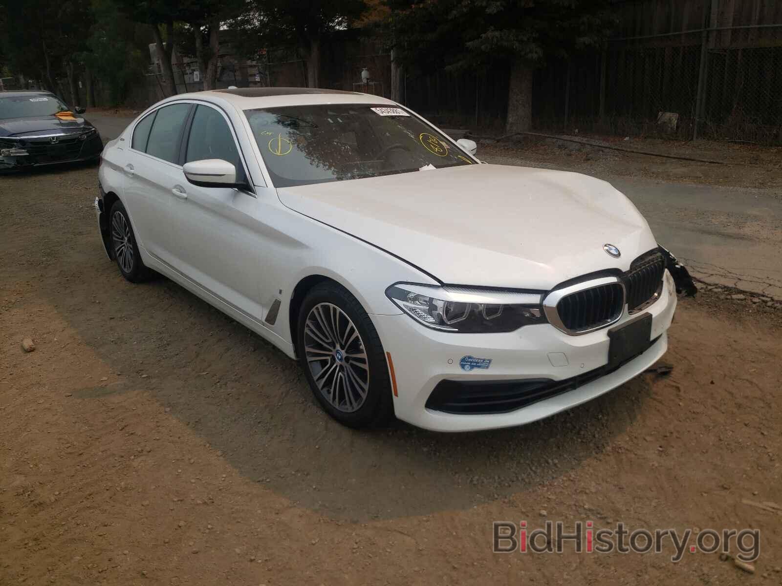 Photo WBAJA9C58KB392985 - BMW 5 SERIES 2019